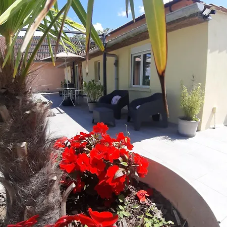 度假居 L'ecureuil*** Mouscardes